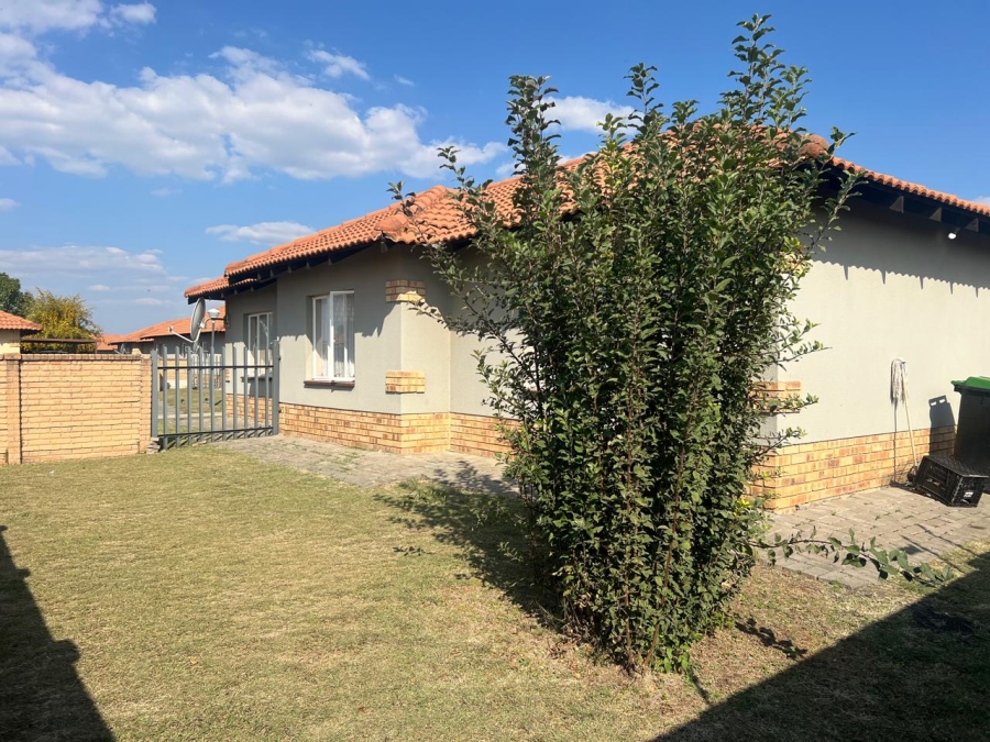 3 Bedroom Property for Sale in Waterkloof Hill Estate North West
